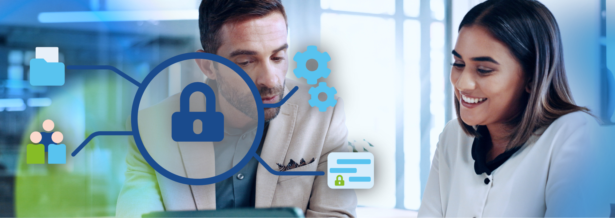 Como Cuidar y Garantizar la Confidencialidad de la Información en tu Empresa - Apretón de manos entre proveedor y cliente en acuerdo de confidencialidad.